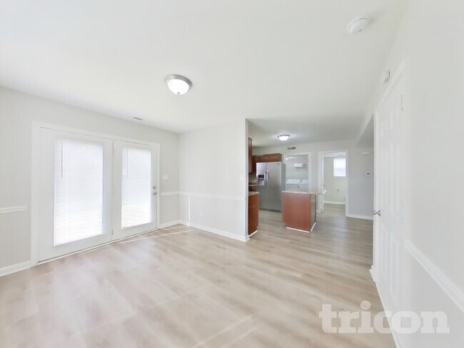 Foto del edificio - 4261 Sycamore Ct