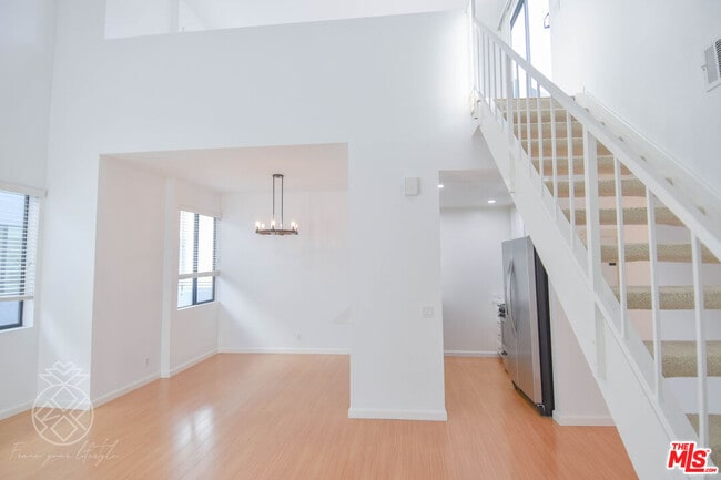 Foto del edificio - 1727-1727 Glendon Ave