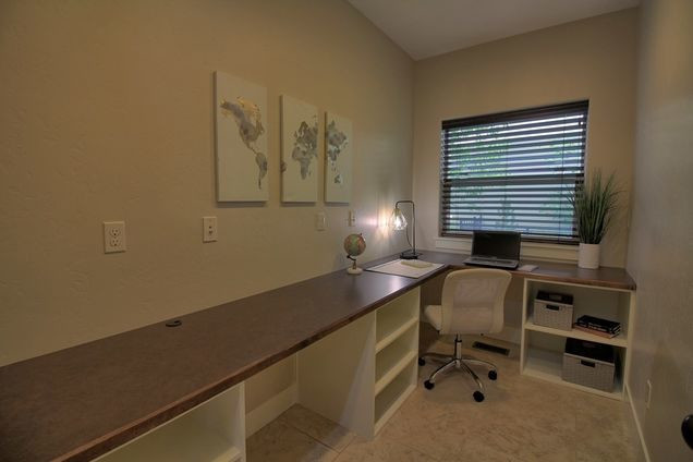 Building Photo - Eaglewoods
