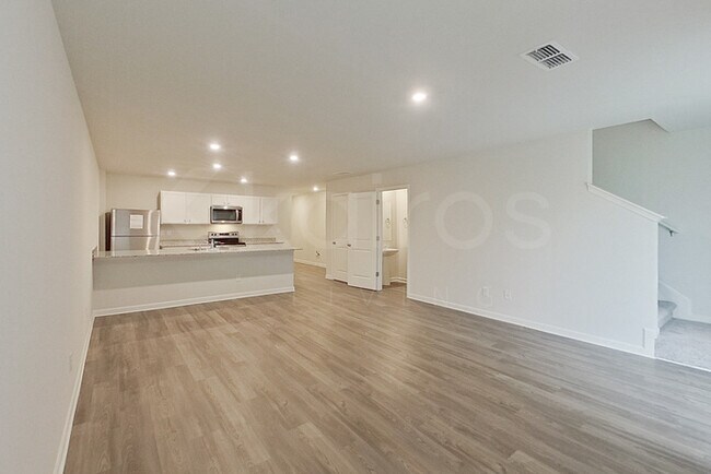 Foto del edificio - 345 Ironwood Ct