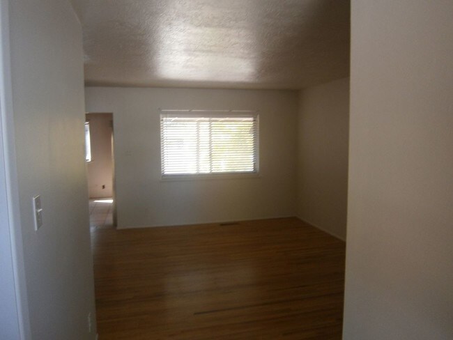 Building Photo - 1020 Practilliano Dr