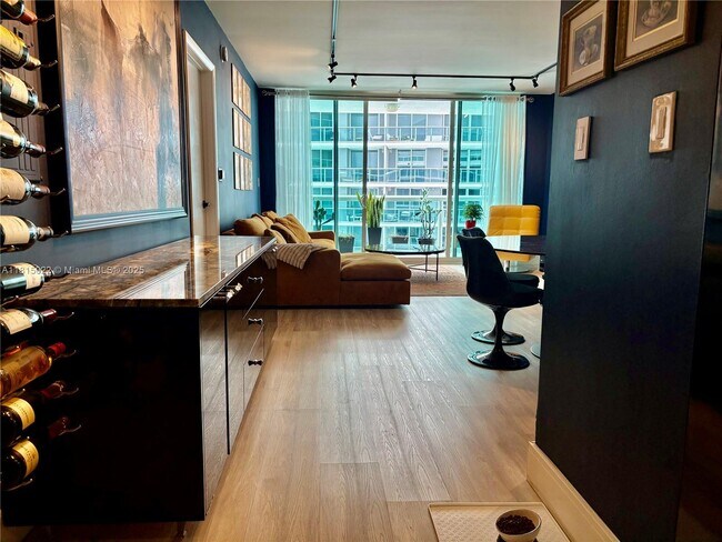 Foto del edificio - 1800 N Bayshore Dr
