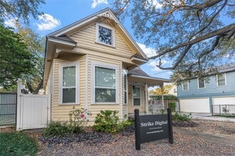 Building Photo - 315 W 9th St