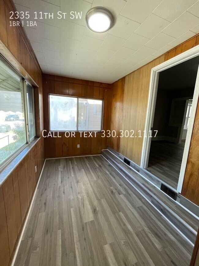 Foto del edificio - One bedroom one bathroom first level apart...