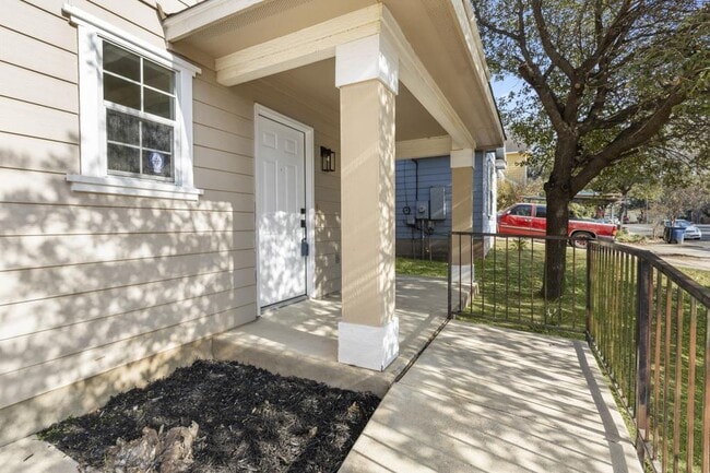Building Photo - 2110 Nogales Trail