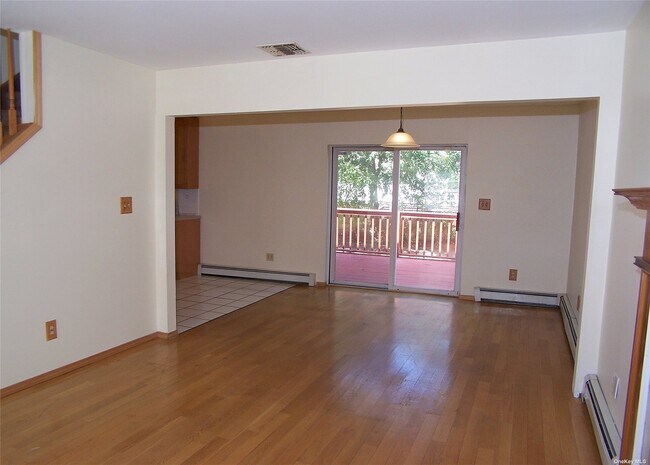Building Photo - 19 Orange Ave