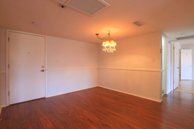 Foto del edificio - 7940 E Camelback Rd