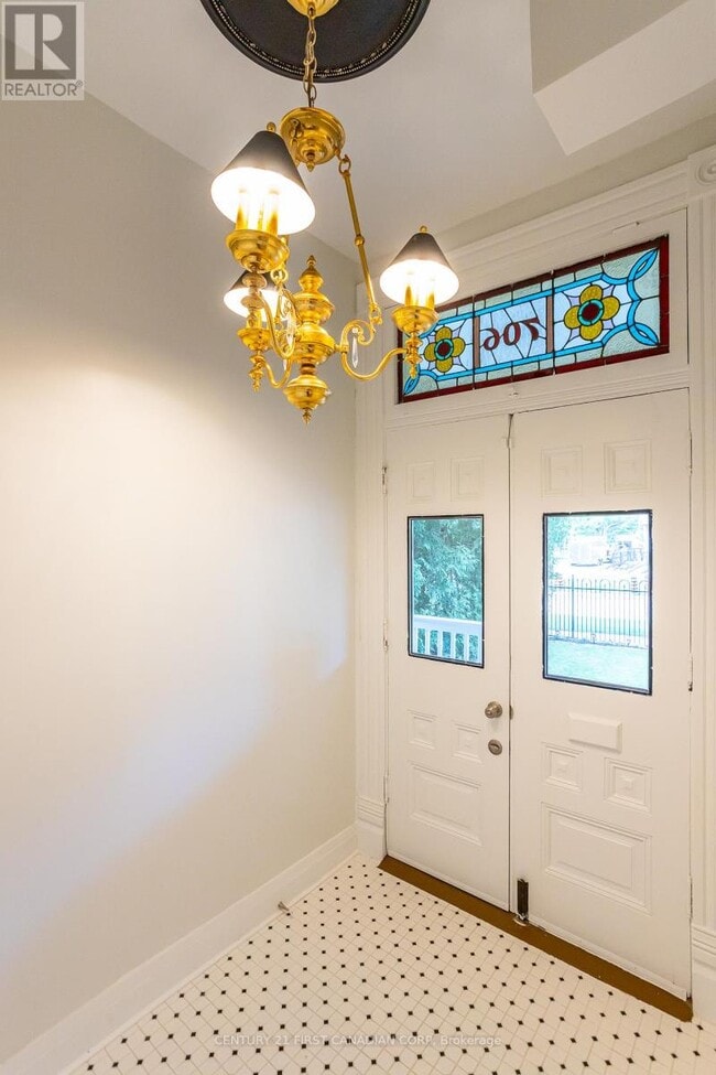 Photo du bâtiment - 706 Waterloo St