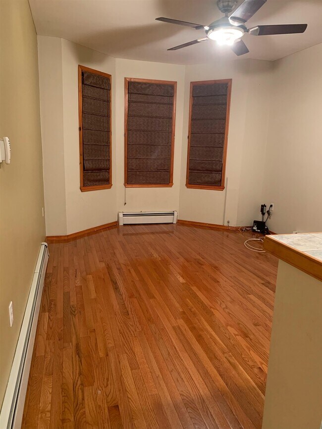 Building Photo - 59 Silver St