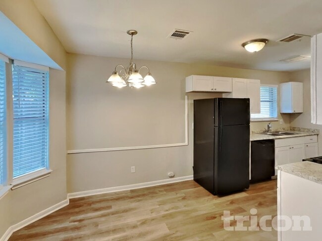 Building Photo - 3815 Shadow Trail