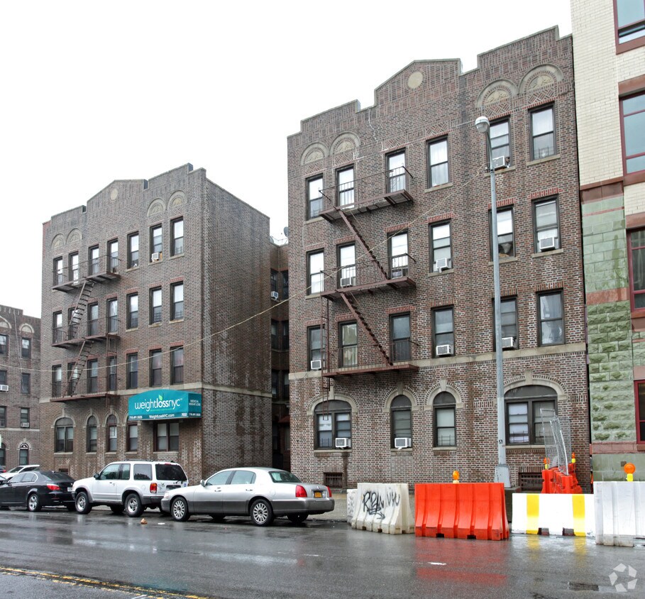 Foto del edificio - 7032 4th Ave