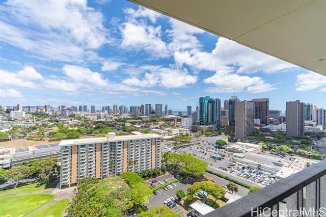 Building Photo - 1515 Nuuanu Ave