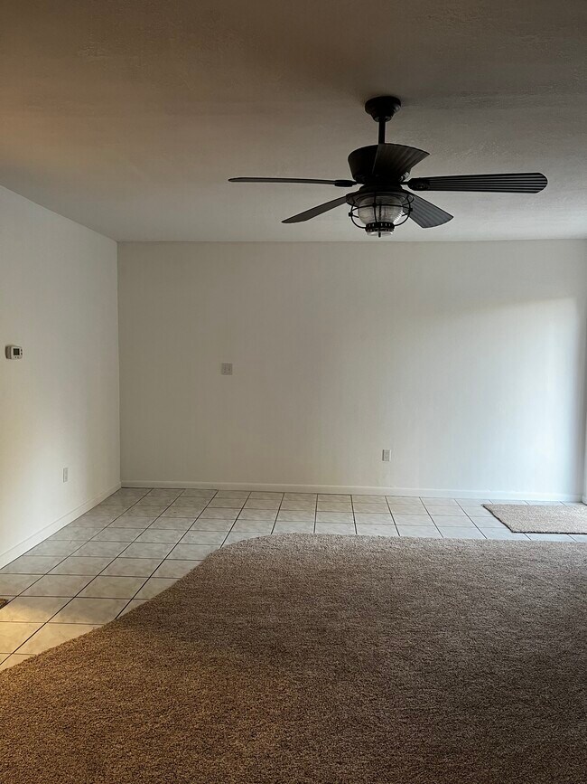 Building Photo - 424 N Frankfort Ave