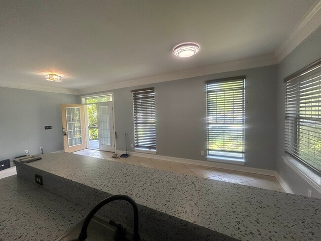 Foto del edificio - 409 E 7th Ave