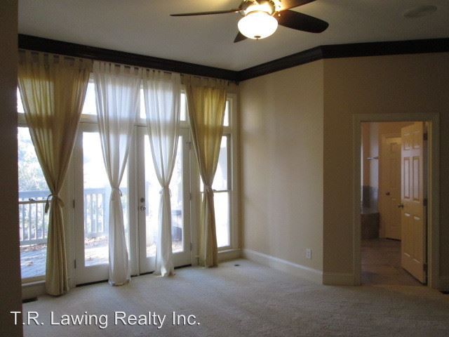 Foto del edificio - 16300 Autumn Creek Ct