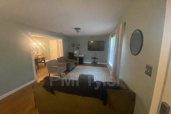 Foto del edificio - 12624 Coleman St