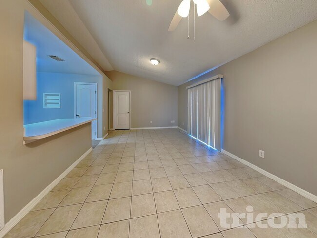 Foto del edificio - 4317 Longshore Dr