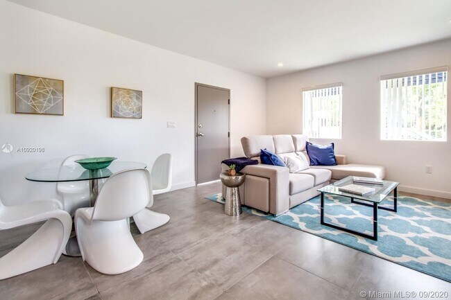 Foto del edificio - 165 NW 39th St