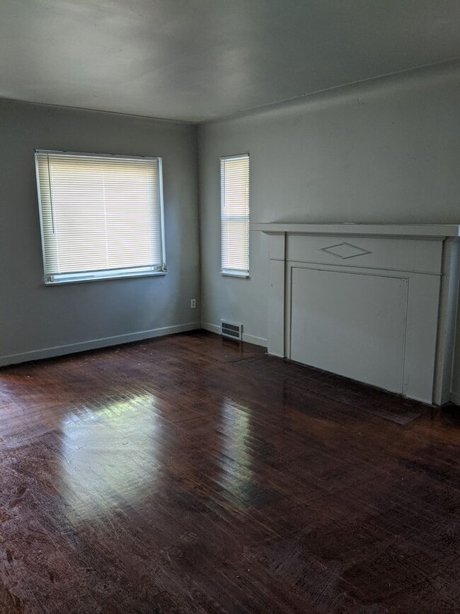 Building Photo - 5772 Guilford- 3 Beds & 1.5 Bath for Rent!