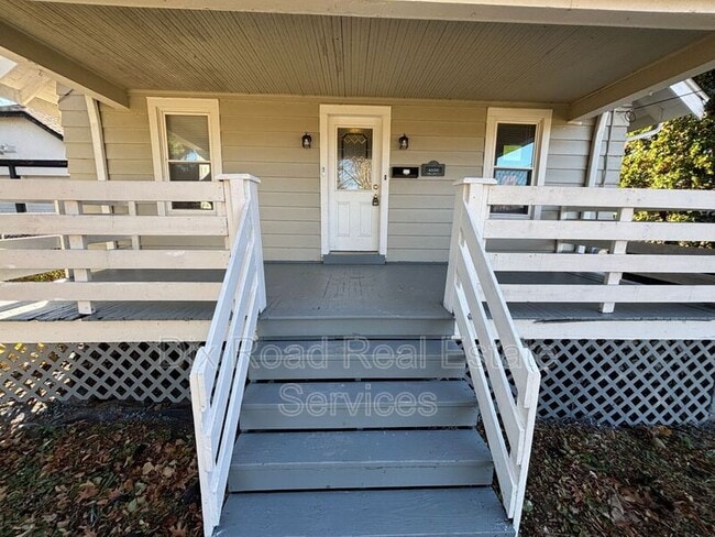 Building Photo - 4539 Mayhew Ave