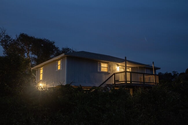 Building Photo - 6498 Brevard St