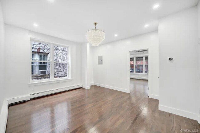 Building Photo - 251 E 46th St