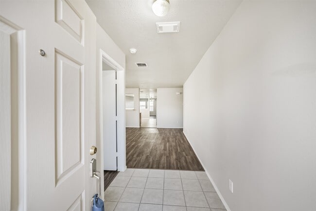 Foto del edificio - 4915 Winding View Ln