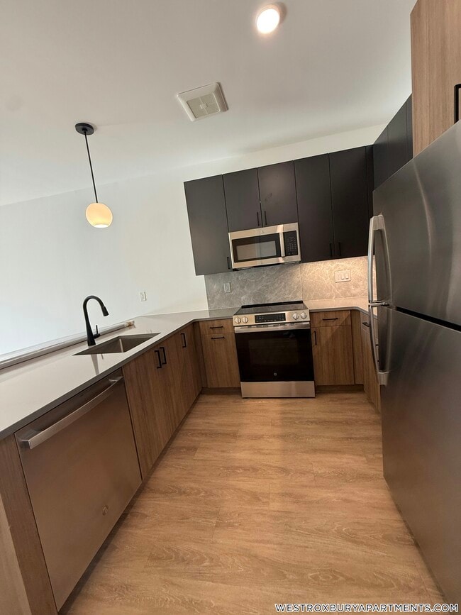 Building Photo - 199 Gardner St