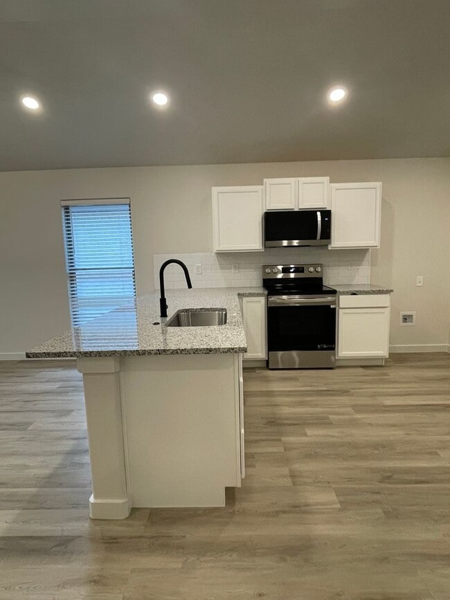 Foto del edificio - NEW 2026 Buld in Hometead 3/2/2