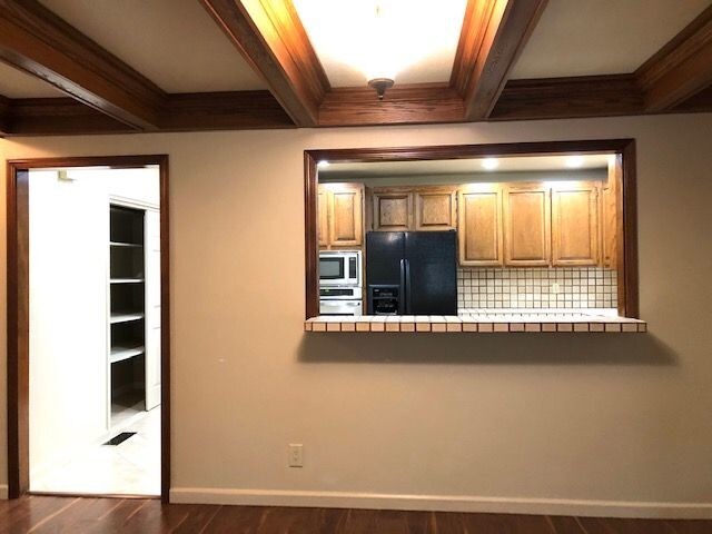 Building Photo - Lakewood Hills Duet