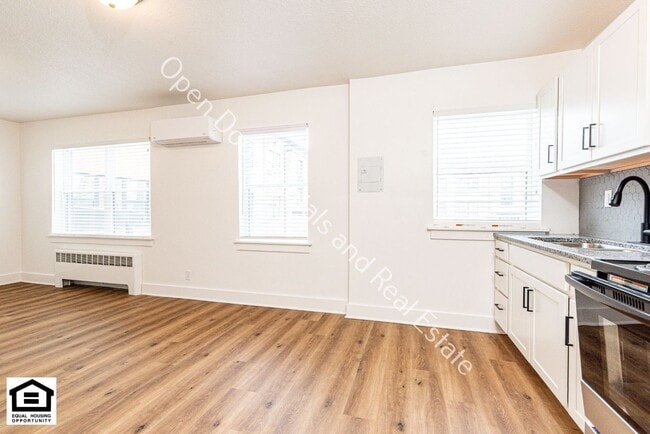 Foto del edificio - 1823 Griswold Dr