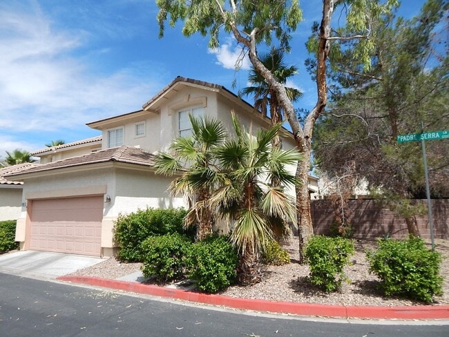 Building Photo - Gated community with community pool