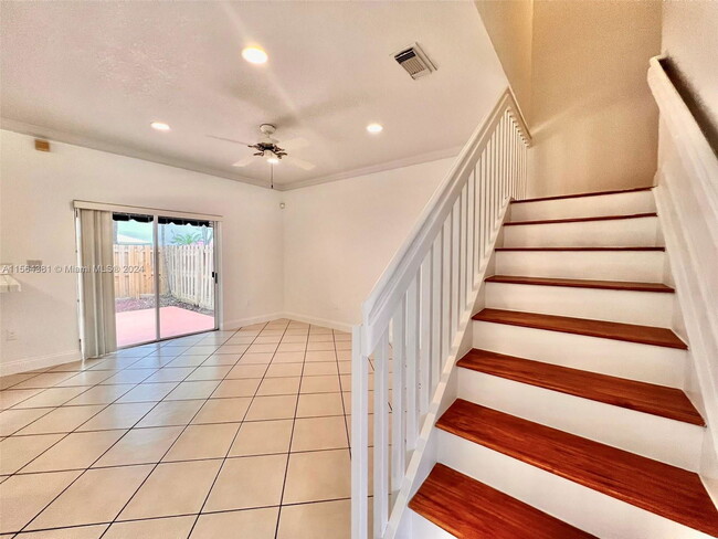 Building Photo - 14213 SW 126th Pl