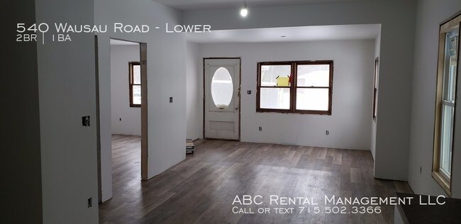Foto del edificio - Lower Duplex!