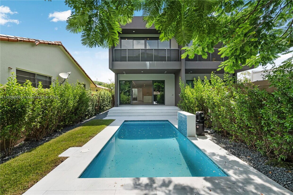 Foto principal - 2842 SW 32nd Ct