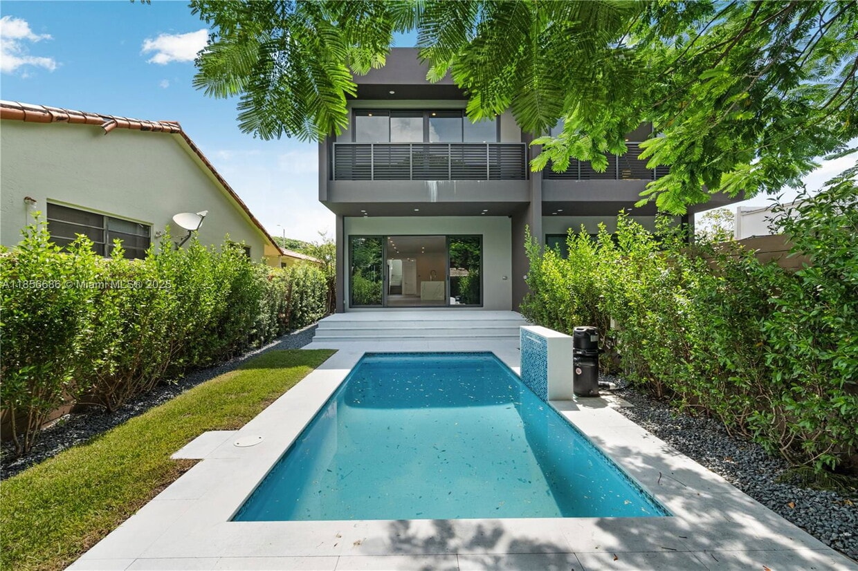 Photo - 2842 Southwest 32nd Court Apt #SFH, Miami, FL 33133 - 4 BR 4 BA townhouse