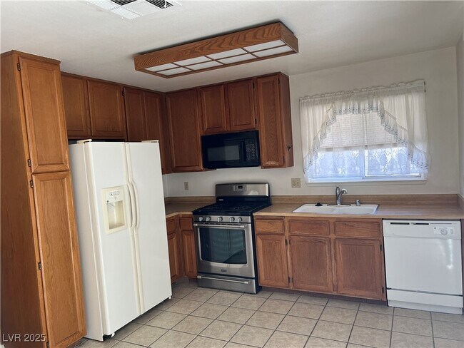 Foto del edificio - 1628 Starridge Way