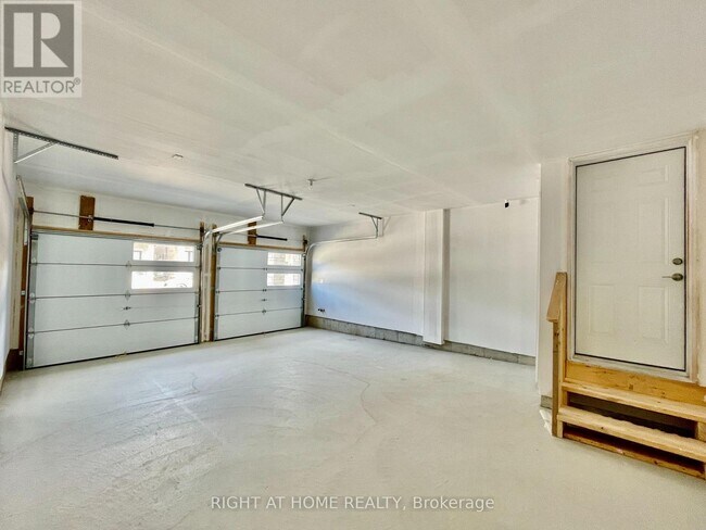 Building Photo - 12 Sweet Cicely St