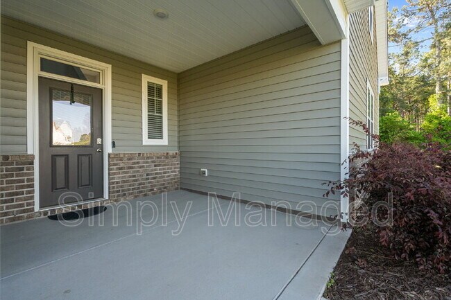 Foto del edificio - 124 Rocking Horse Ln