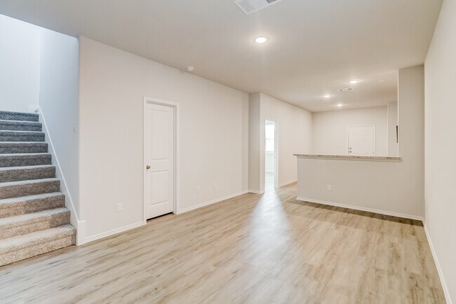 Building Photo - 1412 Ester Ln