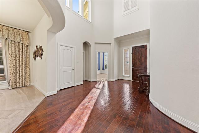 Foto del edificio - 15520 Mayflower Trail