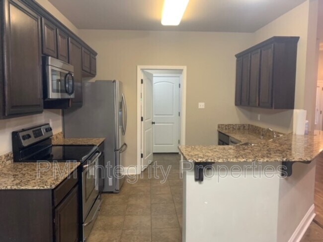 Building Photo - 507 Flanders Ridge Dr