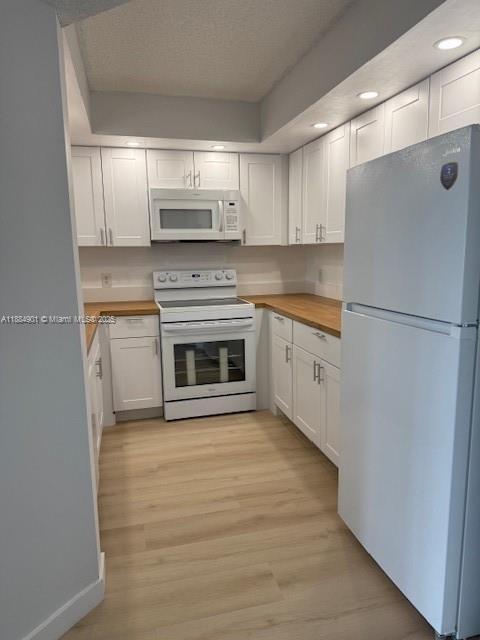 Foto del edificio - 1001 SW 128th Terrace