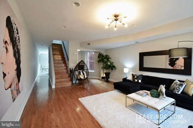 Photo - 633 14th St NE Apartment