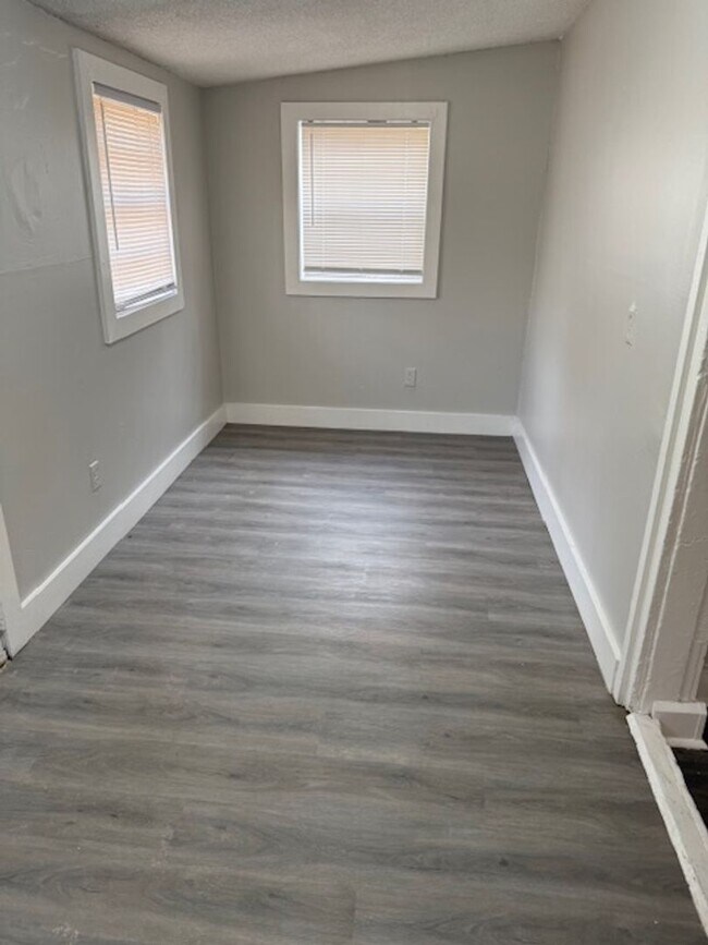 Foto del edificio - Great Property in quite Neighborhood