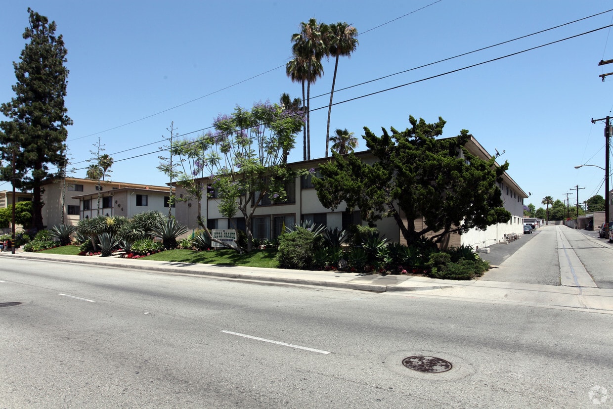 Primary Photo - Azusa Grande Apartments