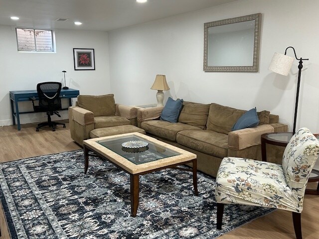 Building Photo - 4571 Beach Ct