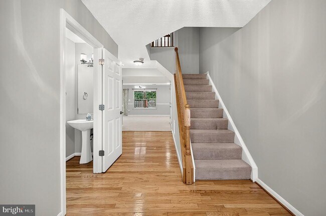 Foto del edificio - 8381 Millwood Dr