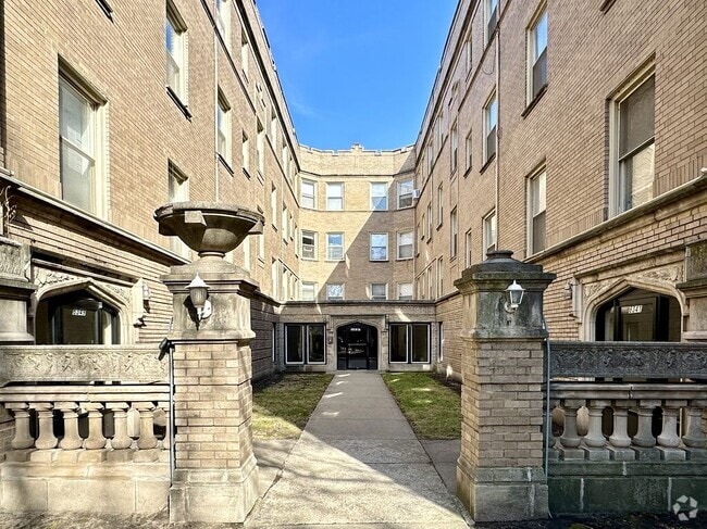 Building Photo - 6341 N Magnolia Ave