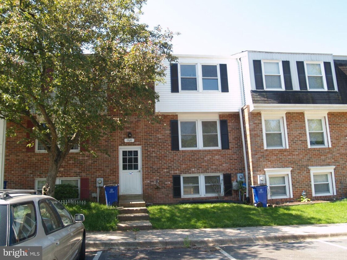 Primary Photo - 17625 Kohlhoss Rd
